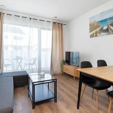Jasny Z Sypialnia I Balkonem By Renters شقة *