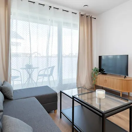 Jasny Z Sypialnia I Balkonem By Renters شقة Władysławowo