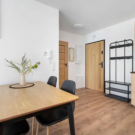 Jasny Z Sypialnia I Balkonem By Renters