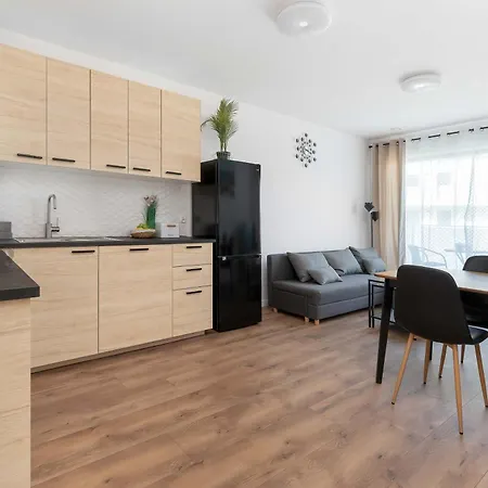 Jasny Z Sypialnia I Balkonem By Renters Appartamento