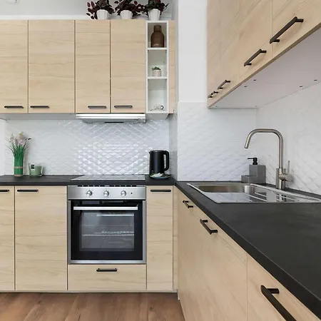Jasny Z Sypialnia I Balkonem By Renters شقة *