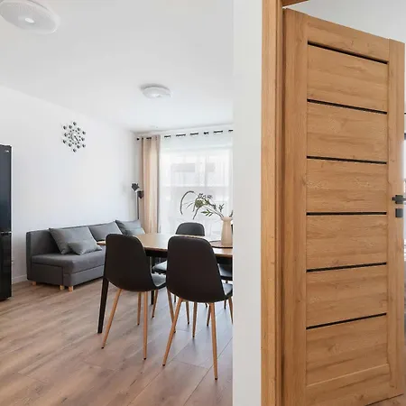 Appartamento Jasny Z Sypialnia I Balkonem By Renters